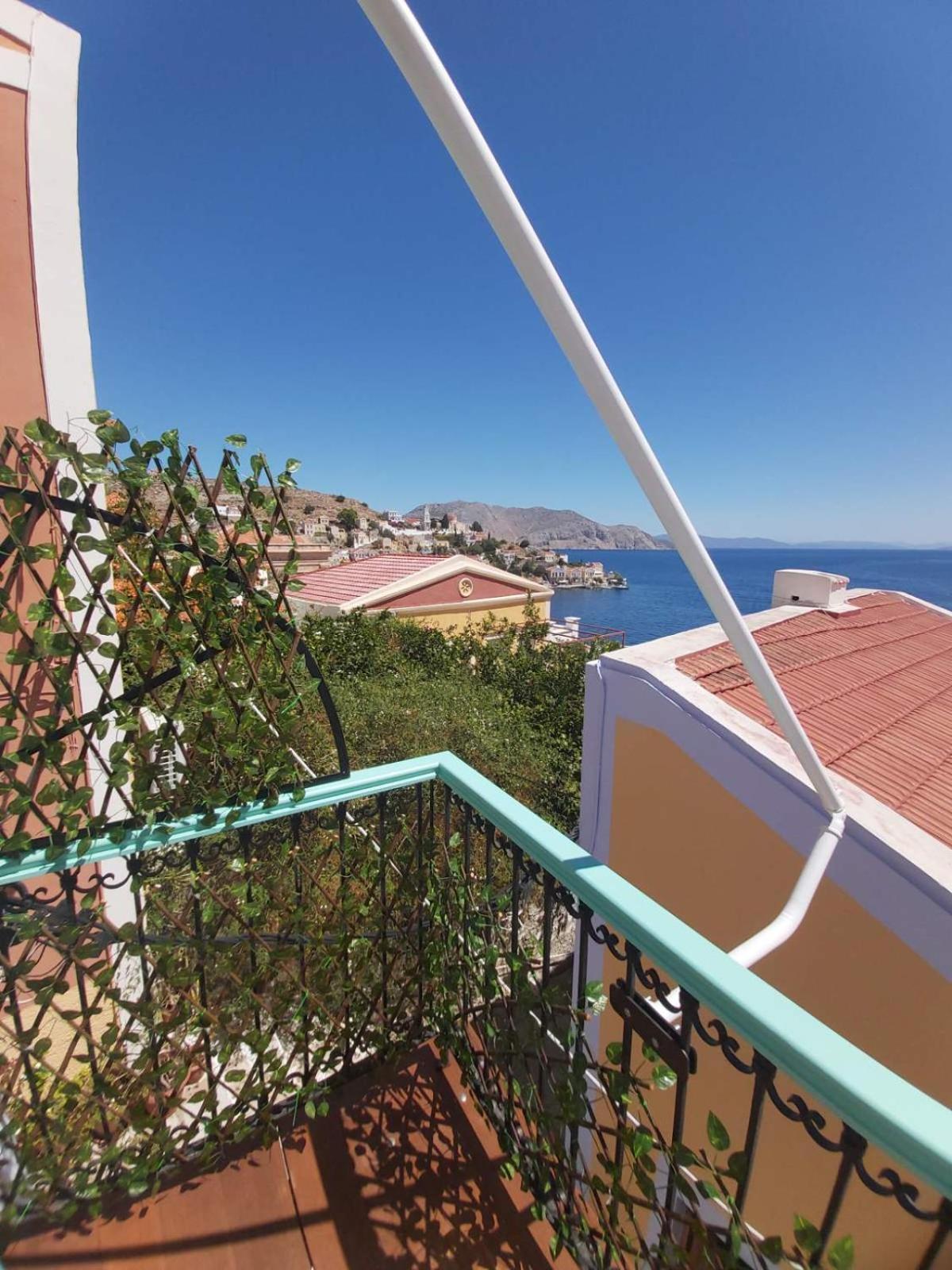 89 Steps Symi Apartment Exterior photo